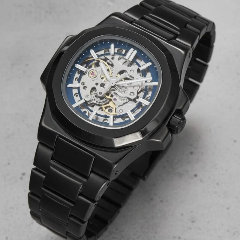 Movimento automático do LongLux Patton Bule Black — engrenagens visíveis através do mostrador skeleton