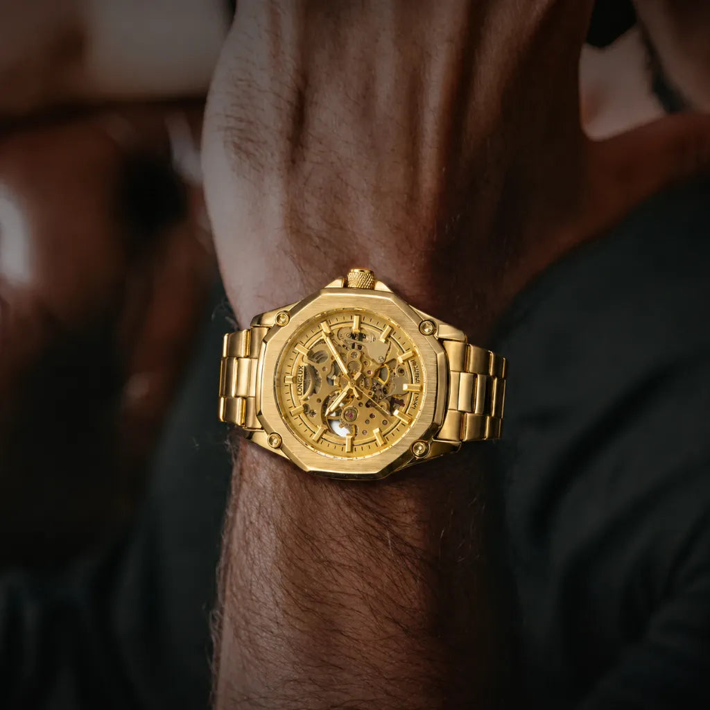 Acabamento gold relógio skeleton LONGLUX 41mm detalhe mostrador